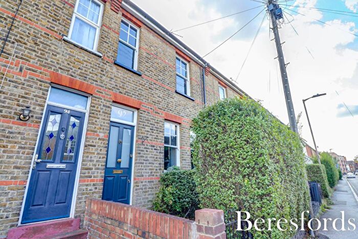 3 Bedroom Terraced House For Sale In Western Road, Brentwood, CM14
