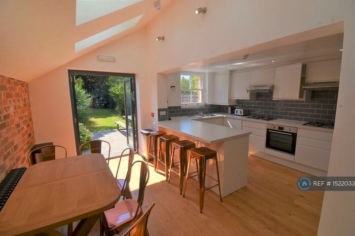 6 Bedroom Terraced House To Rent In Donnington Road, Reading, RG1