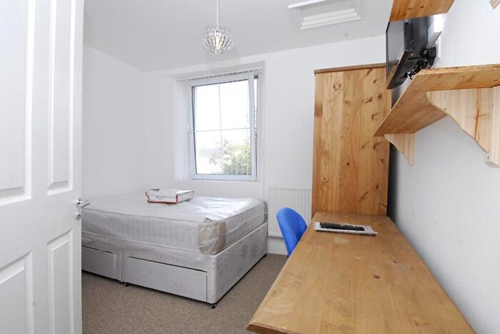 13 Bedroom Terraced House To Rent In North Hill, Plymouth, PL4