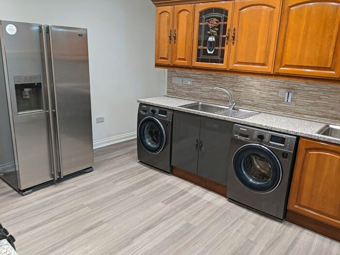 1 Bedroom Terraced House To Rent In Water Lane, Ilford, IG3