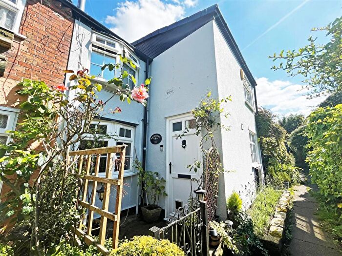 2 Bedroom Cottage To Rent In Church Walk, Woodborough, Nottingham, NG14