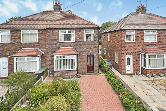 3 Bedroom Semi-detached House For Sale In Dorothy Grove, Leigh, WN7