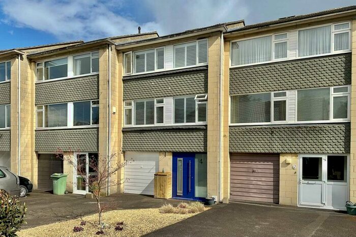 4 Bedroom House To Rent In Penn Lea Court, Newbridge, BA1