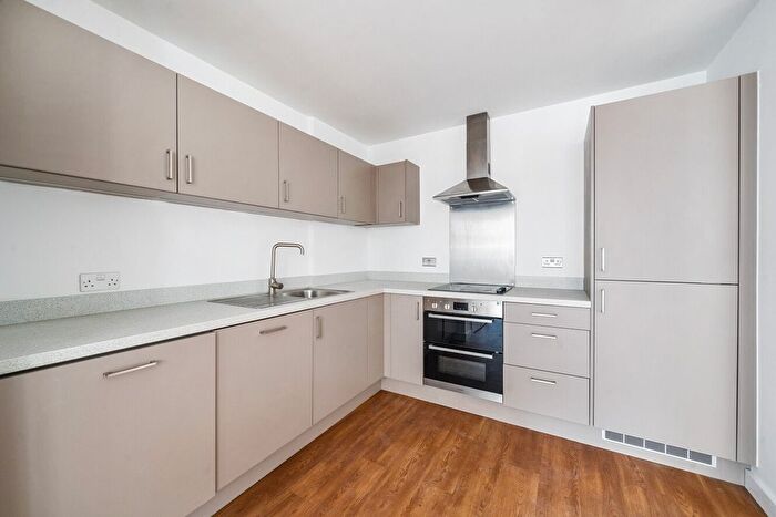 2 Bedroom Flat To Rent In Abbey Road, Barking, IG11