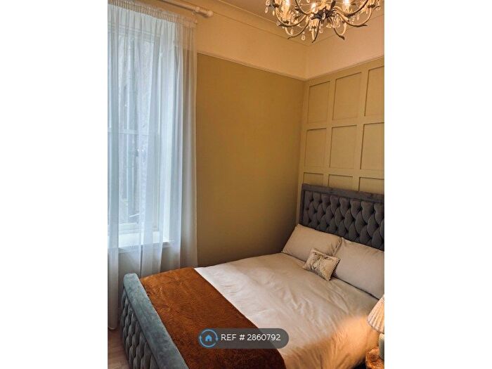 2 Bedroom Flat To Rent In Skene Terrace, Aberdeen, AB10