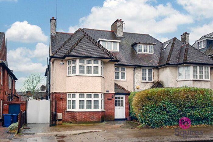 6 Bedroom Semi Detached House To Rent In Hendon Lane, London, N3