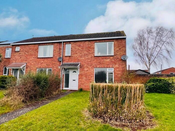 3 Bedroom End Of Terrace House To Rent In Rowan Drive, Taunton, Somerset, TA1