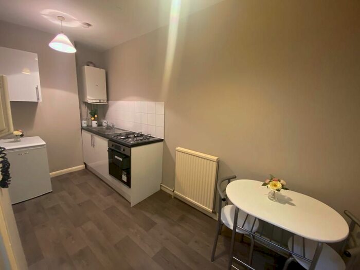 Studio To Rent In Flat 1 E High Town Road, Luton LU2