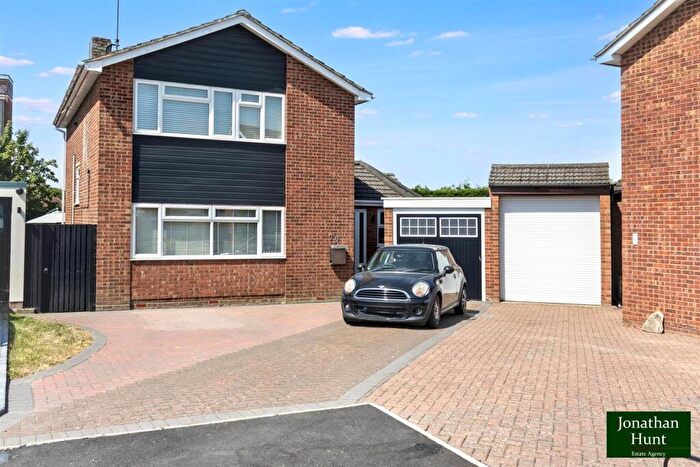 4 Bedroom Detached House For Sale In Snells Mead, Buntingford, SG9
