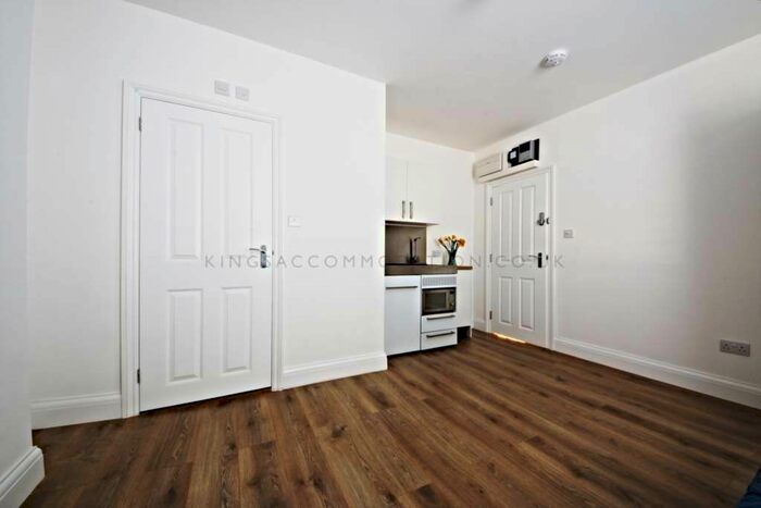 Studio To Rent In Brixton Hill, Brixton, SW2