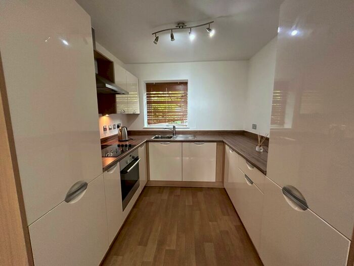 3 Bedroom Town House To Rent In Windrush Grove, Park Central, B15