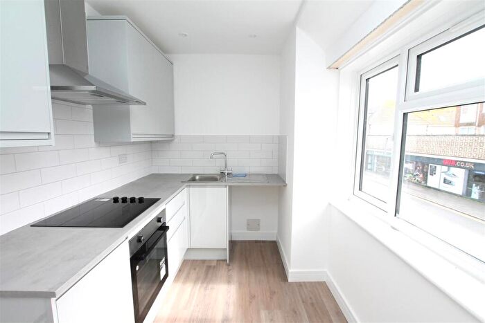 1 Bedroom Flat To Rent In South Coast Road, Peacehaven, BN10