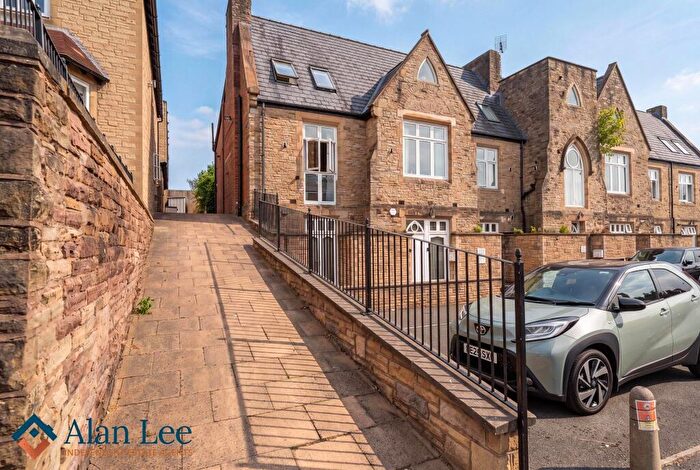 2 Bedroom Maisonette For Sale In Crompton Road, Macclesfield, SK11