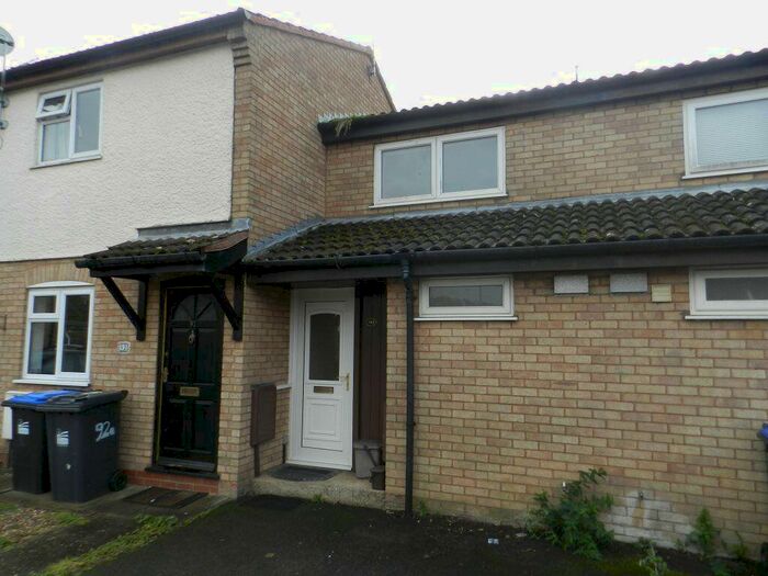1 Bedroom House To Rent In Stefen Hill, NN11