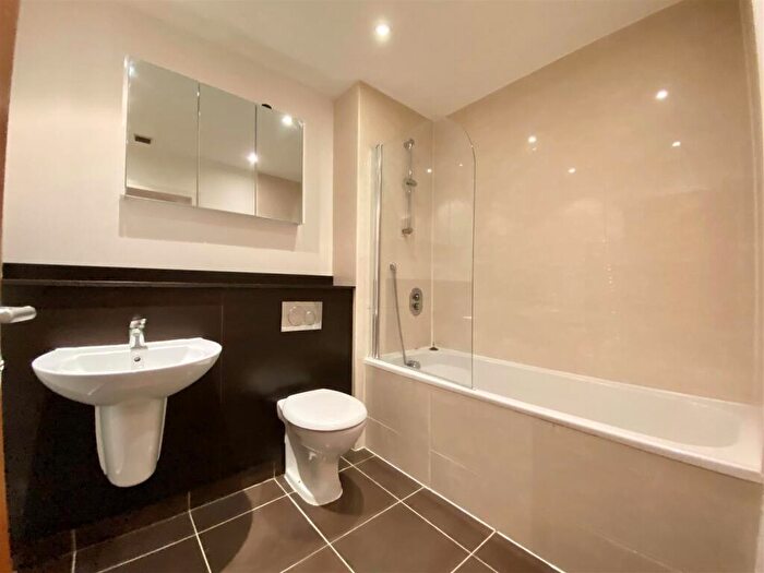 1 Bedroom Apartment To Rent In St. James Court West, Accrington, BB5