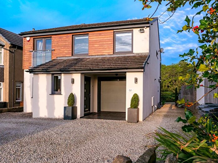 2 Bedroom Detached House For Sale In Harden Lane, Wilsden, Bradford, BD15