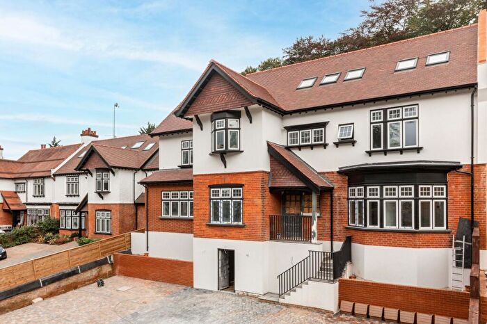 2 Bedroom Flat For Sale In Woodcote Valley Road, Grace Heights, CR8