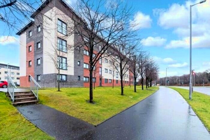 2 Bedroom Flat To Rent In Mulberry Crescent, Renfrew, PA4