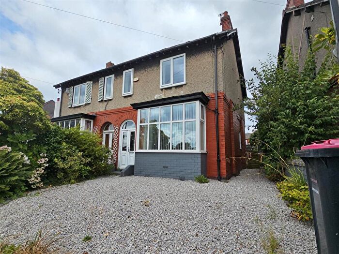 3 Bedroom Semi-Detached House For Sale In Rutland Road, Worsley, Manchester, M28