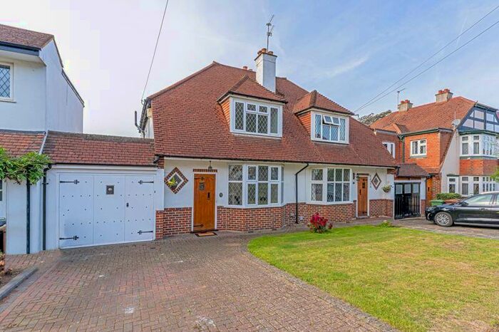 3 Bedroom Semi-Detached House To Rent In The Glade, Stoneleigh, KT17