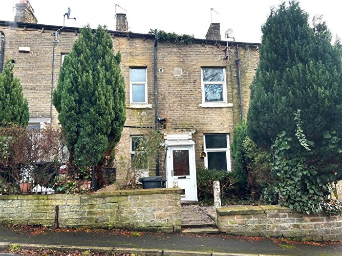 2 Bedroom House For Sale In West Parade, Sowerby Bridge, HX6