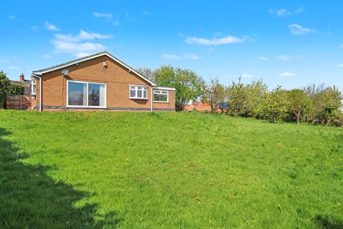 3 Bedroom Bungalow For Sale In The Peterleas, Donisthorpe, Swadlincote, DE12