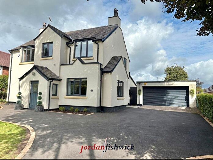 4 Bedroom Detached House For Sale In Chelford Road, Henbury, Macclesfield, SK10