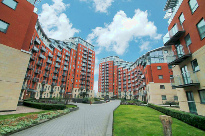 1 Bedroom Apartment To Rent In Bonaire, City Island, Leeds, LS12