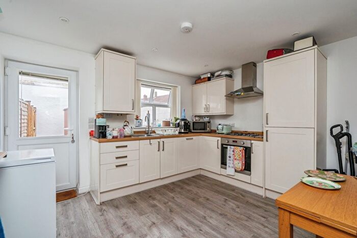 3 Bedroom Detached House For Sale In Copnor Road, Portsmouth, Hampshire, PO3