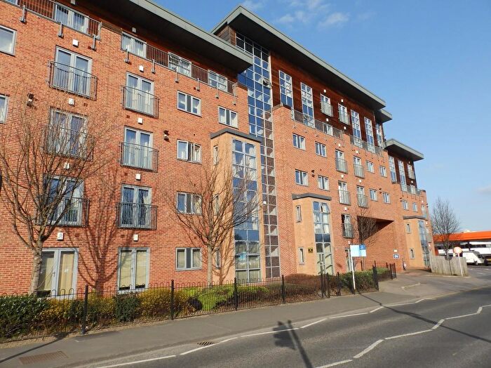 2 Bedroom Flat To Rent In The Pinnacle, Ings Road, Wakefield, West Yorkshire, WF1