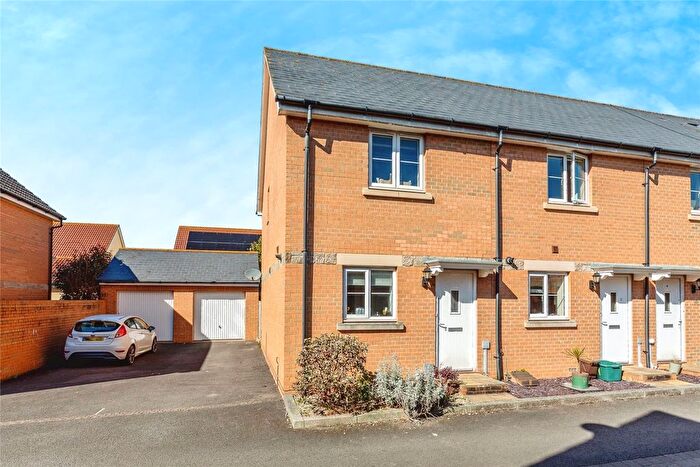 2 Bedroom End Of Terrace House For Sale In Wagtail Crescent, Portishead, Bristol, Somerset, BS20