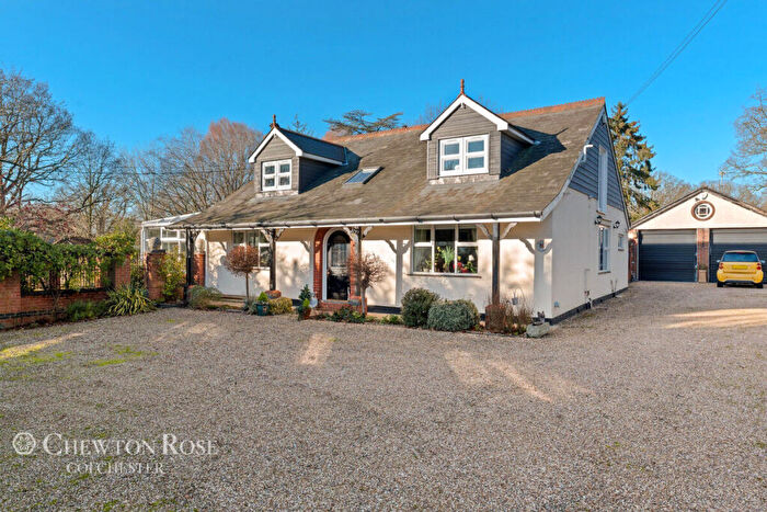 4 Bedroom Chalet For Sale In Fox Street, Ardleigh, CO7