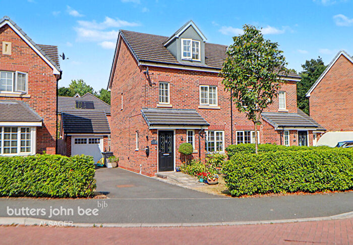 4 Bedroom Semi-Detached House For Sale In Myrtle Wood Road, Alsager, ST7