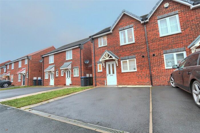 3 Bedroom Semi-Detached House To Rent In Blenheim Road South, Middlesbrough TS4