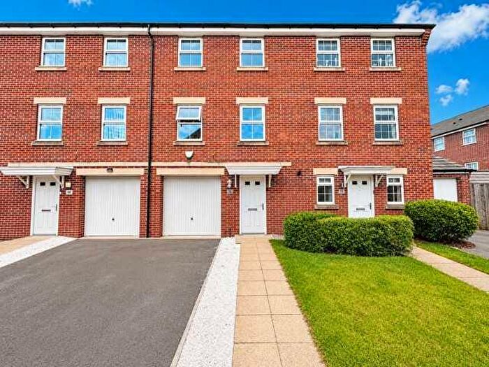 3 Bedroom Town House For Sale In Sylvan Avenue, Kirkby In Ashfield, NG17