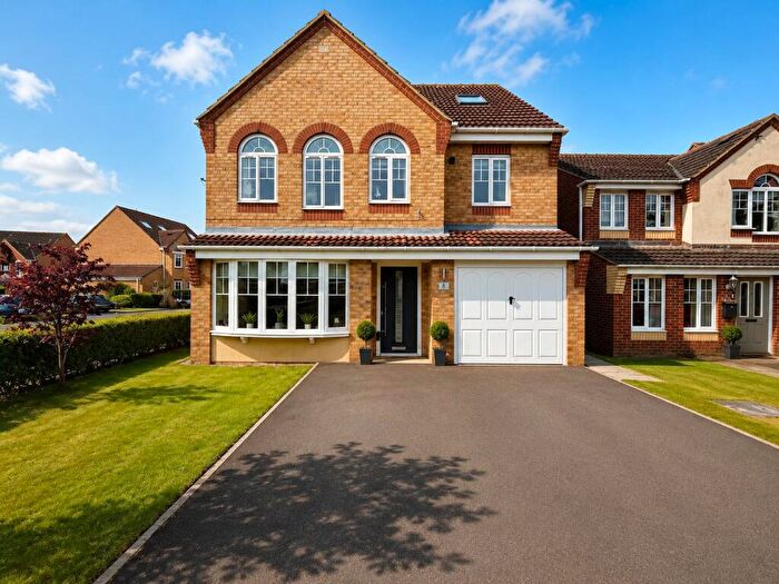 4 Bedroom Detached House For Sale In Fern View, Gomersal, BD19