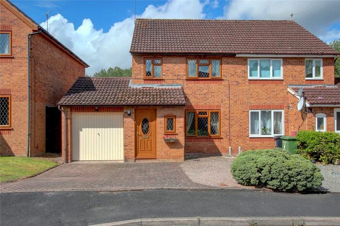 3 Bedroom Semi-Detached House For Sale In Coppice Close, Droitwich, Worcestershire, WR9