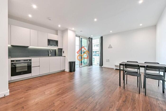 1 Bedroom Flat To Rent In Hartingtons Court, Coster Avenue, London, N4