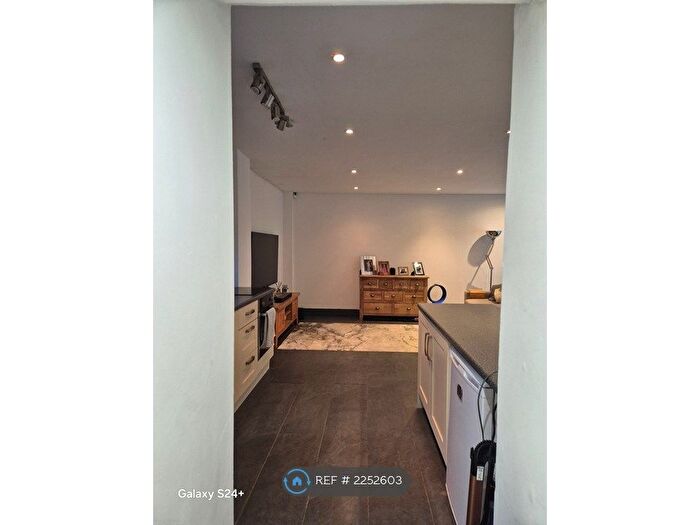 1 Bedroom Flat To Rent In Moreton Road, Ongar, CM5