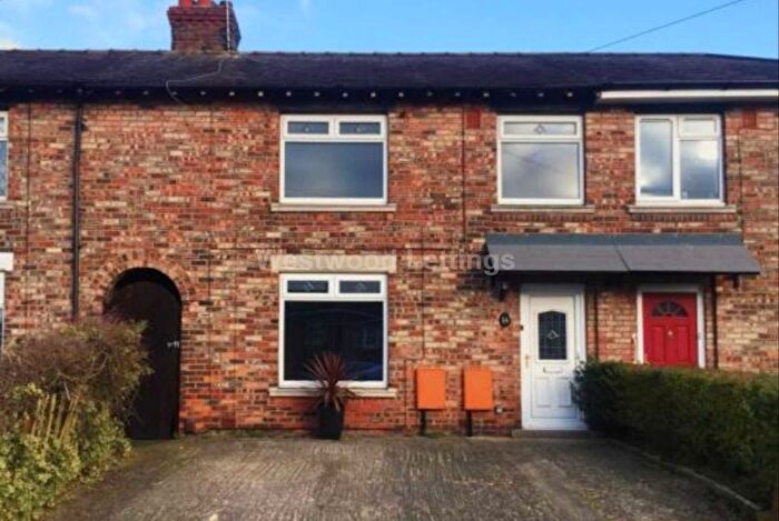 3 Bedroom Terraced House To Rent In Queens Avenue, Macclesfield, SK10