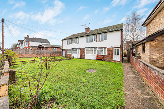 2 Bedroom Maisonette For Sale In Albert Street, SL1