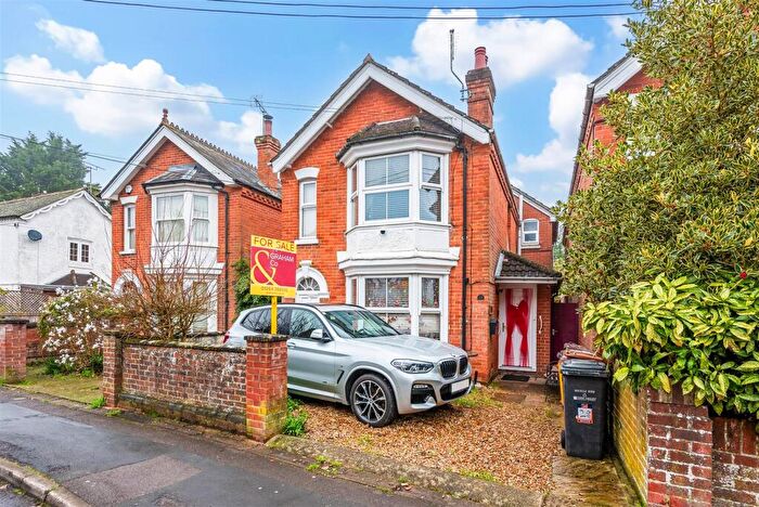 4 Bedroom Detached House For Sale In Junction Road, Andover, SP10