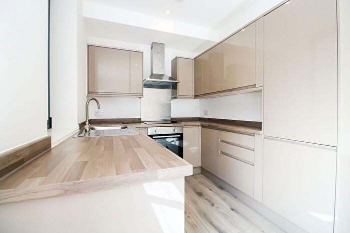 1 Bedroom Flat To Rent In Uxbridge Road, West Ealing, Ealing, London, W13