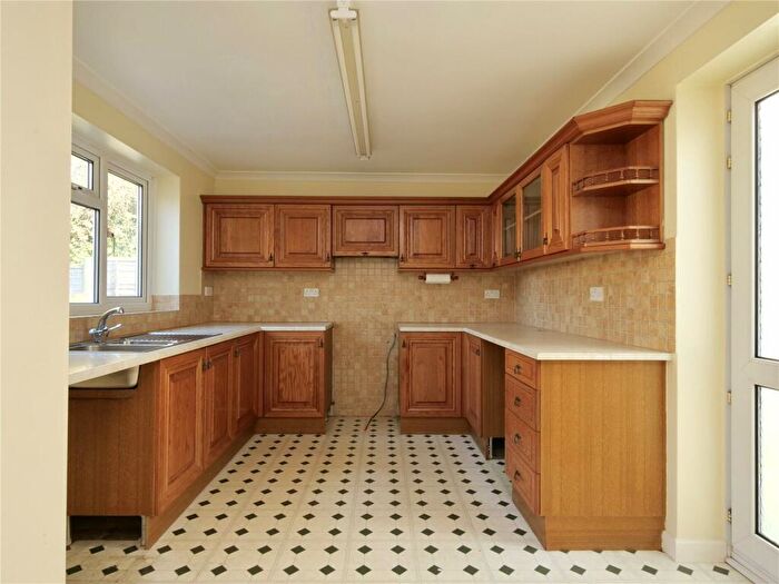 3 Bedroom Bungalow For Sale In Charlton Close, Shepton Mallet, BA4