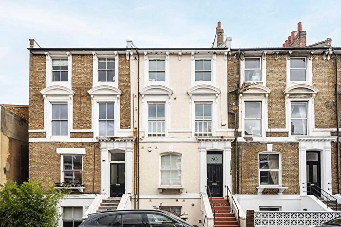 2 Bedroom Flat To Rent In Albion Road, Stoke Newington, London, N16