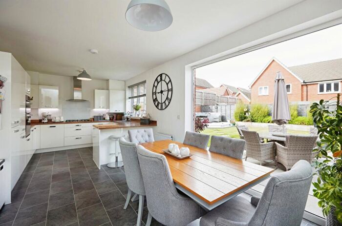 4 Bedroom Detached House For Sale In Mccudden Drive, Longhedge, Salisbury, SP4