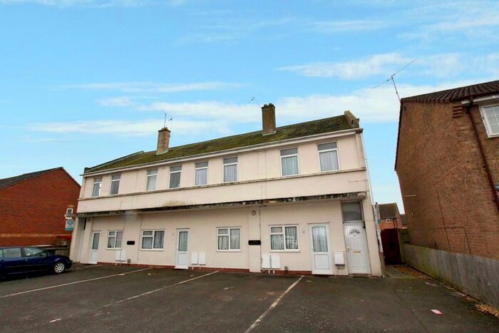 2 Bedroom Flat To Rent In Welford Avenue, Irthlingborough, Northants, NN9