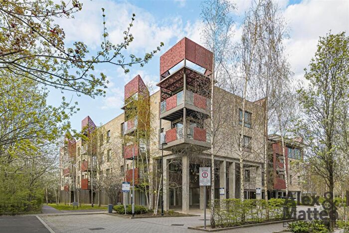 2 Bedroom Flat For Sale In Blondin Way, Canada Water, SE16