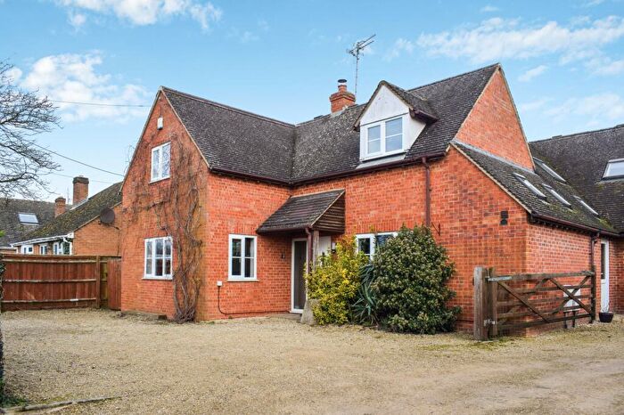 5 Bedroom Semi-Detached House To Rent In Rousham Road, Tackley, OX5