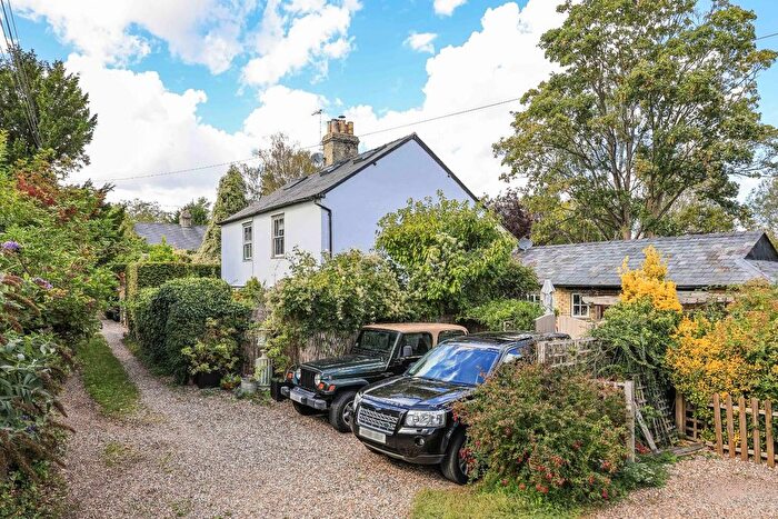 3 Bedroom Semi-detached House For Sale In High Green, Great Shelford, Cambridge, CB22